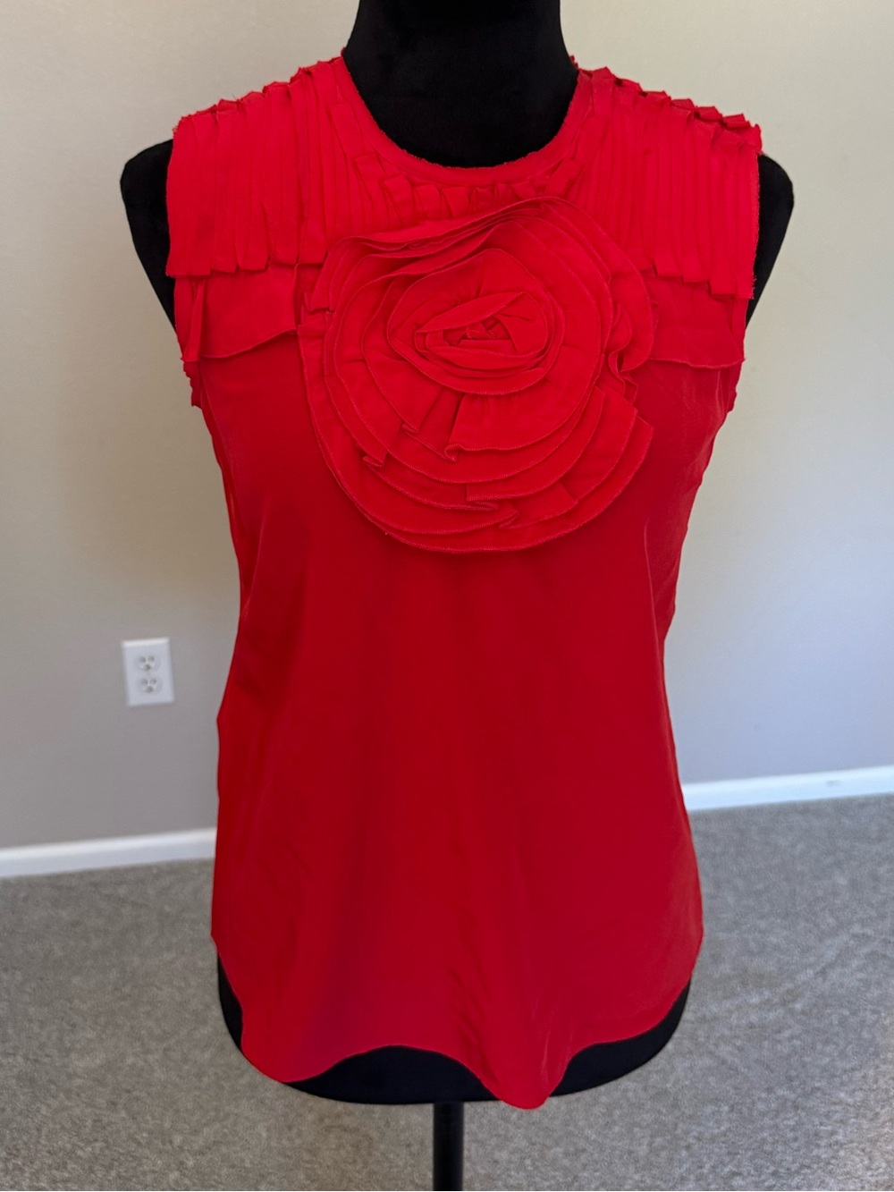 BCBGMAXAZRIA sleeveless Tank Jewel Red 100% Silk 3D rosette XS